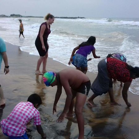 Sugandi Inn Kochchikade Luaran gambar