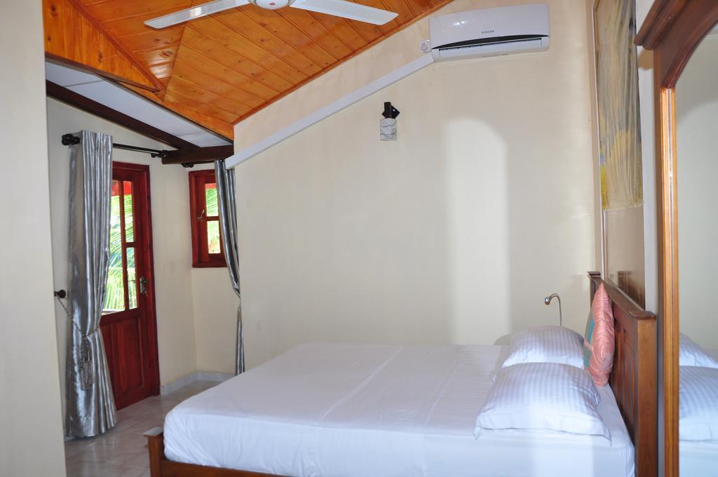 Sugandi Inn Kochchikade Luaran gambar