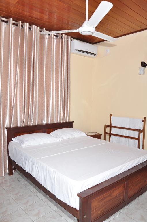 Sugandi Inn Kochchikade Luaran gambar
