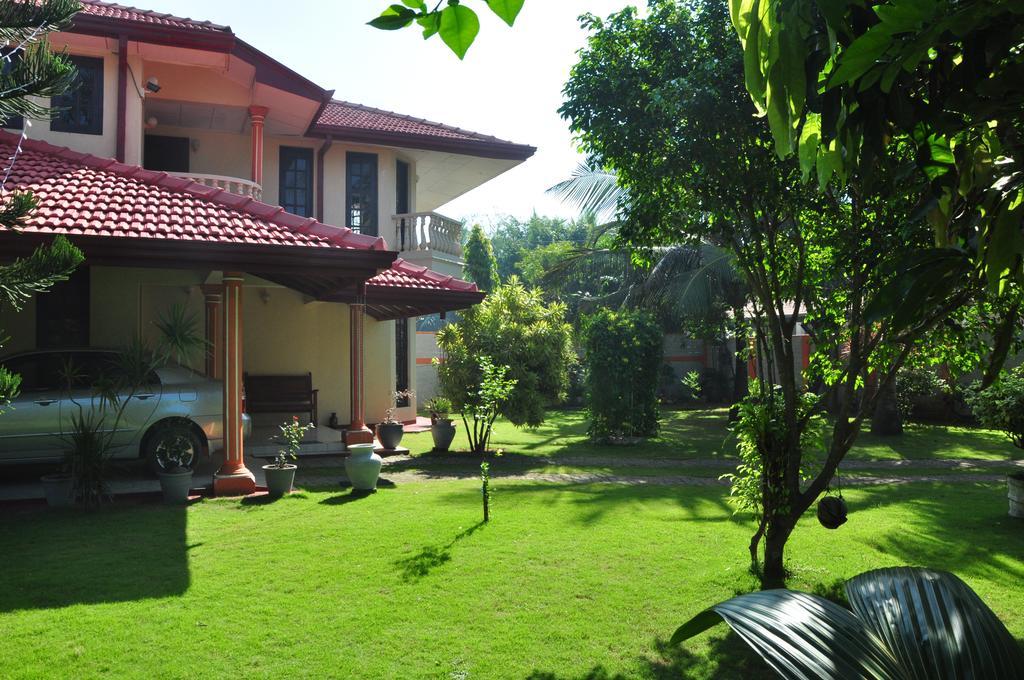 Sugandi Inn Kochchikade Luaran gambar
