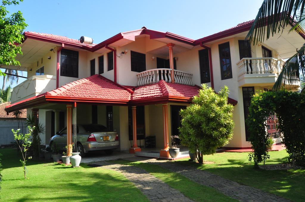 Sugandi Inn Kochchikade Luaran gambar