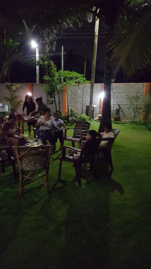 Sugandi Inn Kochchikade Luaran gambar