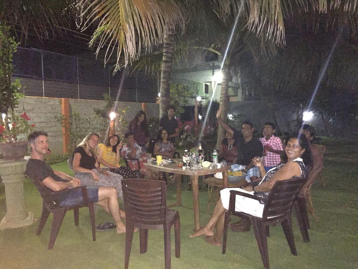 Sugandi Inn Kochchikade Luaran gambar