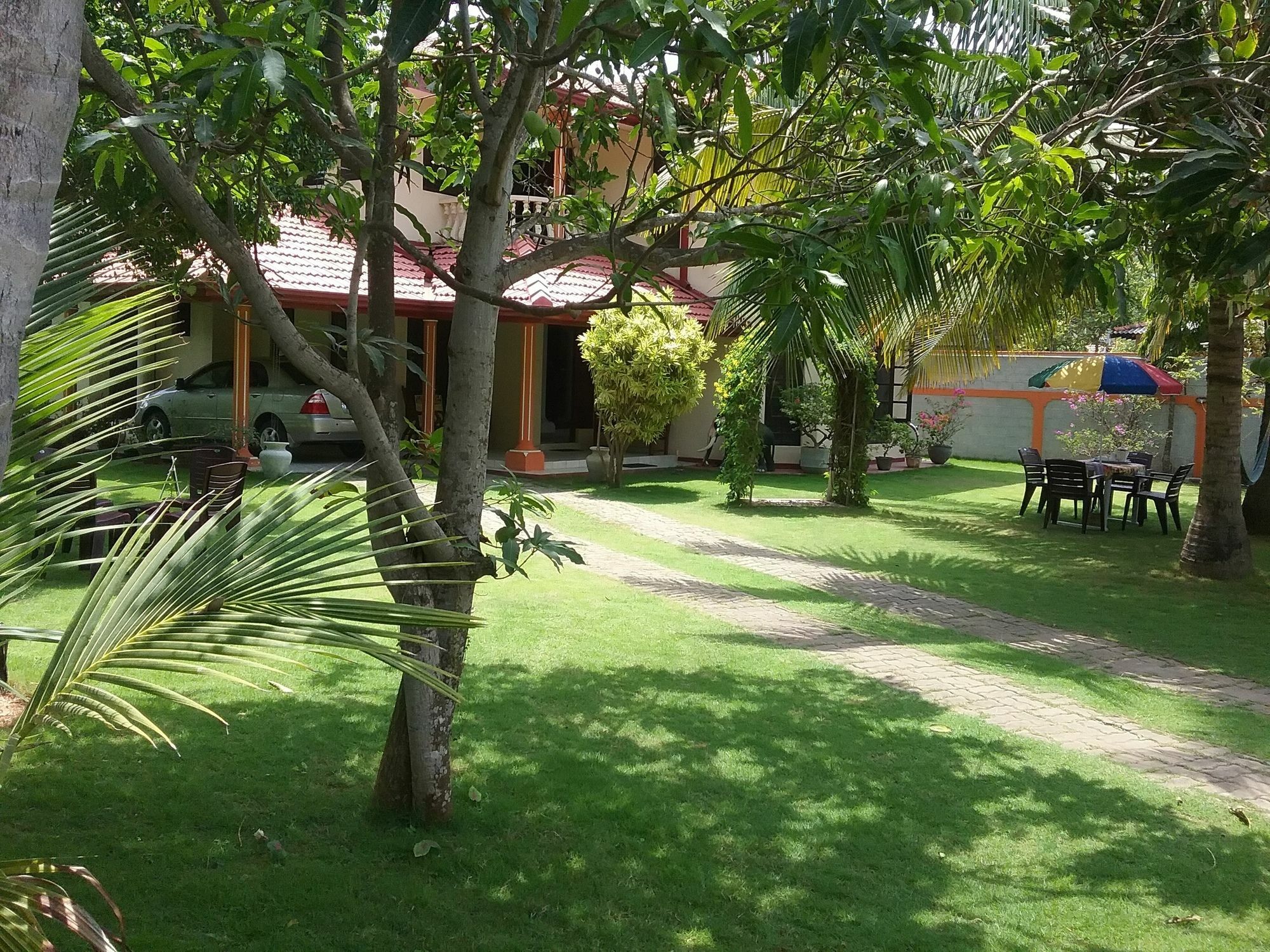 Sugandi Inn Kochchikade Luaran gambar